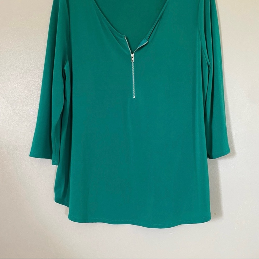 Green Zippered Women's Top